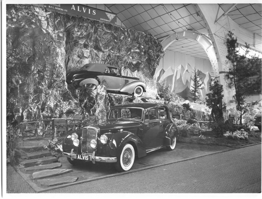 The 1954 Amsterdam RAI car show Alvis stand. (Earlier published as centre spread in AOC Bulletin 485.) The Dutch importer was H.C.L. Sieberg (founded 1932) This was an unknown picture in the Alvis Owner Club Netherlands and we placed it on the front page of our bulletin “Triangel.“