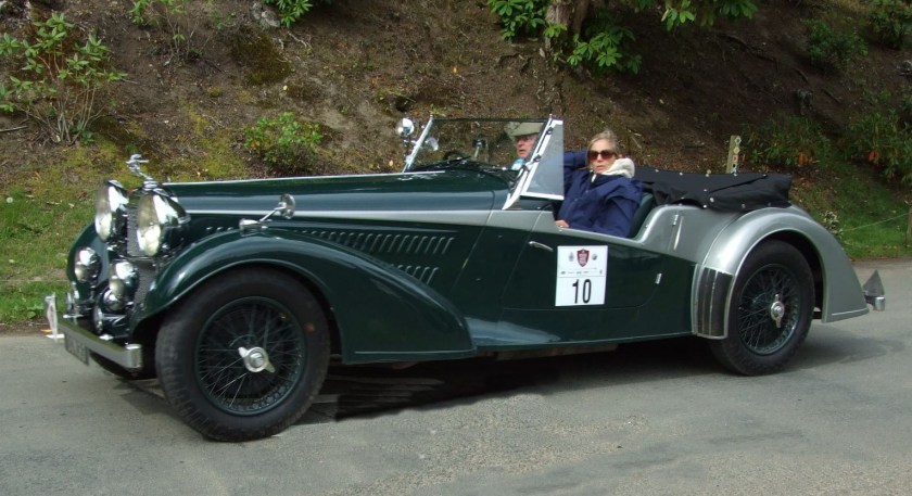 Photos by Arthur Fairburn 