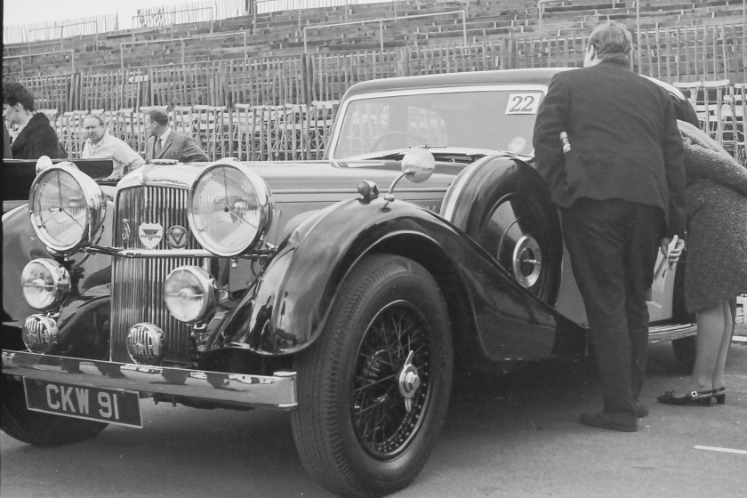 Photo 11 is Speed 25 SC CKW 91 chassis 14591 owned by Colin Holloway. 