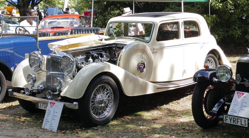 13679 Speed 25 Cw saloon