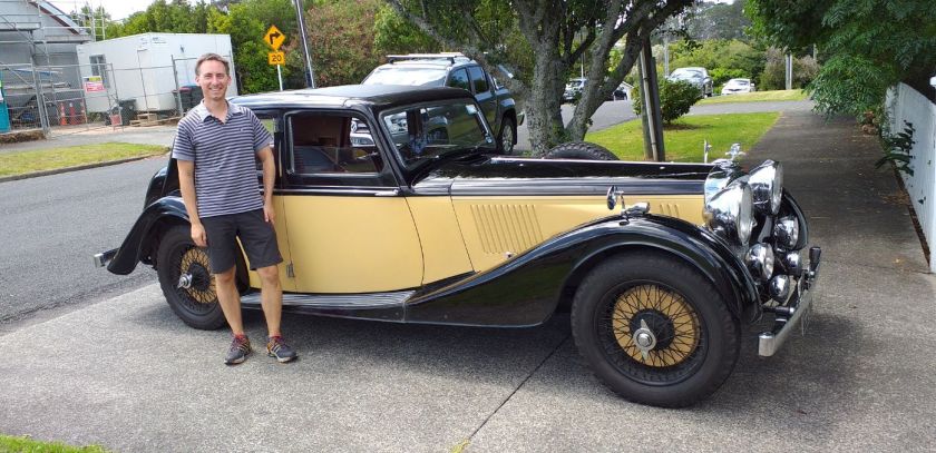 13686 FPE 11 J Gill Aus